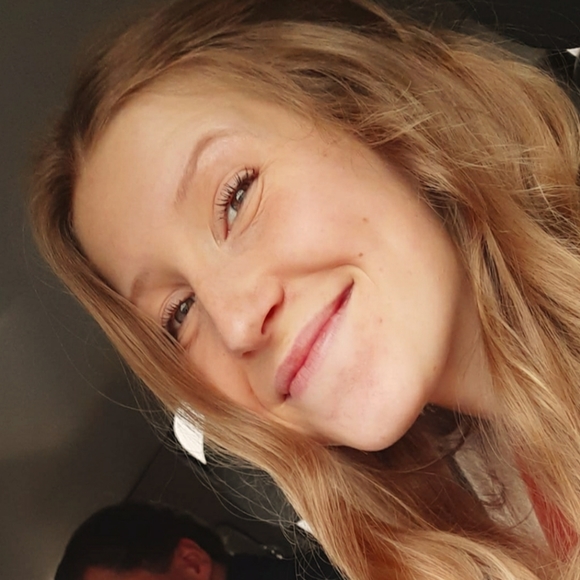 Meet your Posher, Jessica - Picture 1 of 1